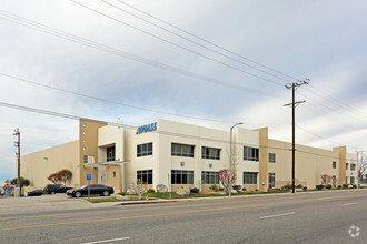 8045 Woodley Ave, Van Nuys, CA for rent Building Photo- Image 1 of 19