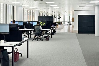 Basing Vw, Basingstoke to rent Interior Photo- Image 2 of 13