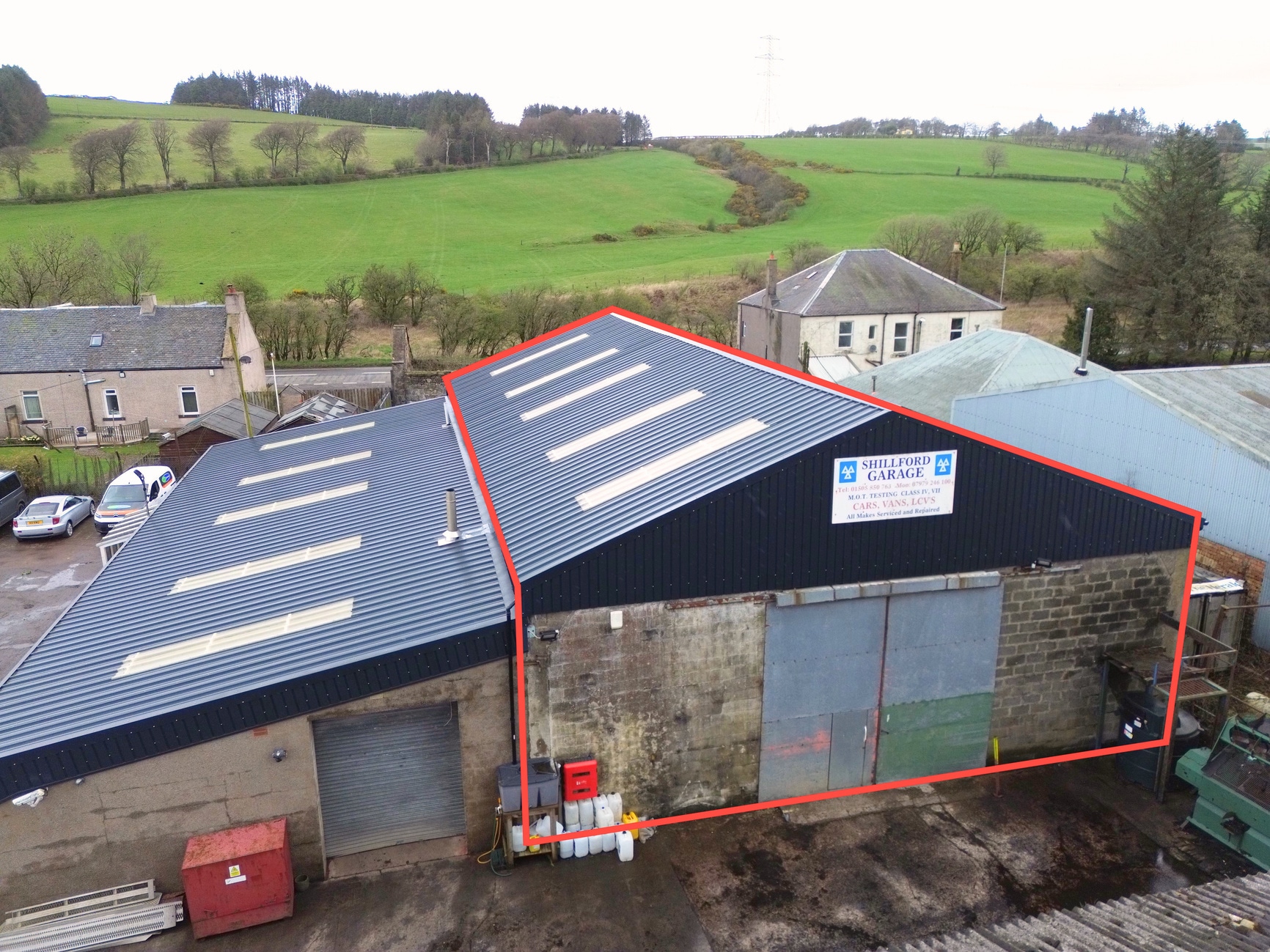 Lochlibo Road, Neilston to rent Building Photo- Image 1 of 6