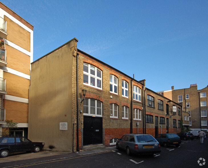 3 Long Yard, London to rent - Building Photo - Image 3 of 3