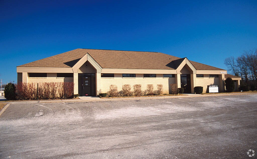 3515035360 Nankin Blvd, Westland 48185