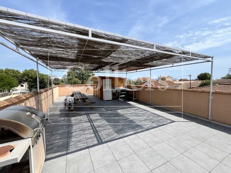 Office in Marseille for sale - Building Photo - Image 3 of 16