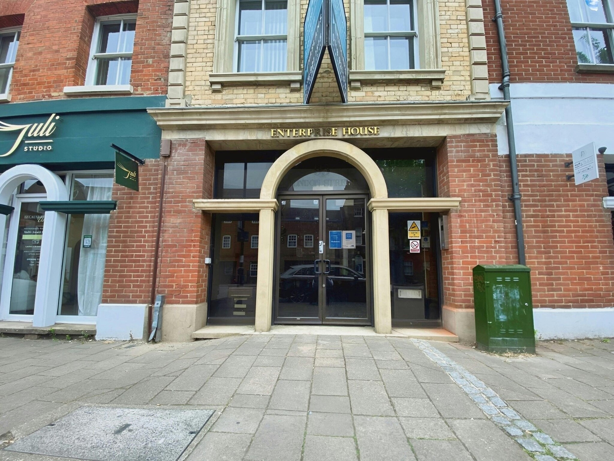 95 London St, Reading to rent Building Photo- Image 1 of 10