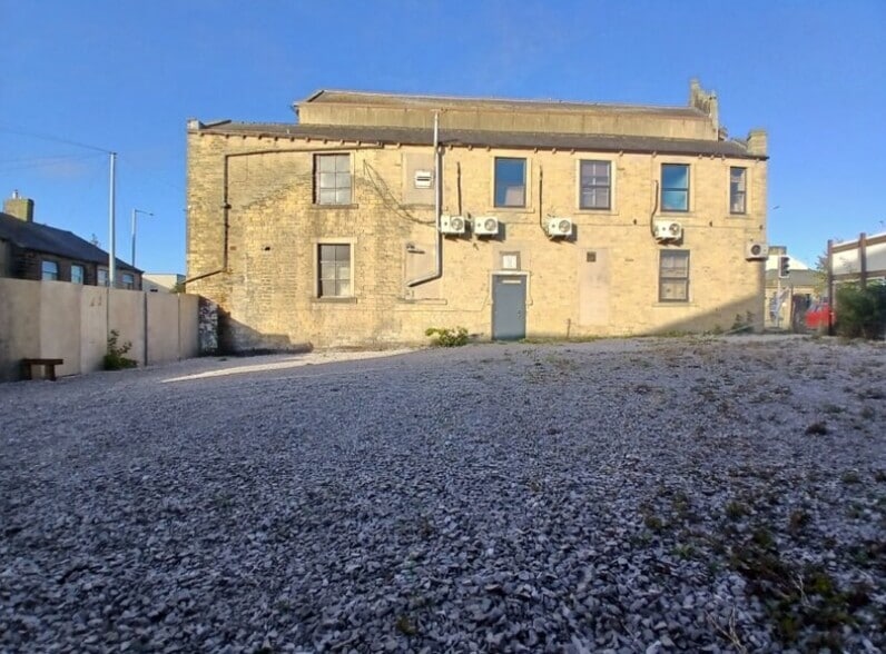 Keighley Rd, Colne to rent - Building Photo - Image 3 of 3