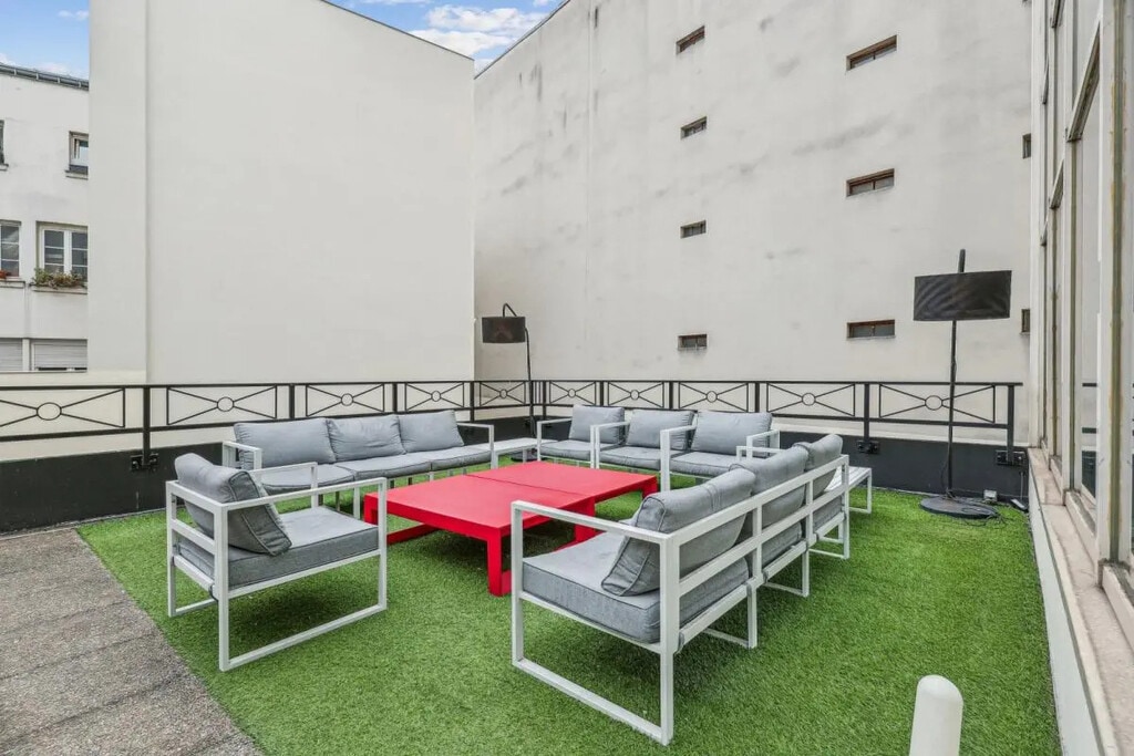 Location Bureaux 260 m² - Photo 1