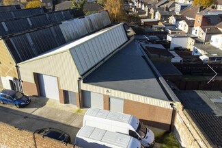 More details for Hartington Rd, Southall - Industrial for Rent