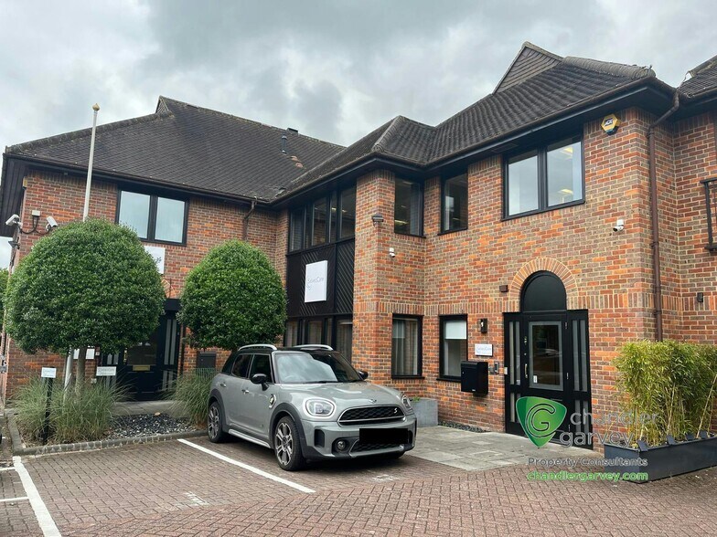 London Rd, Amersham for sale - Building Photo - Image 1 of 1