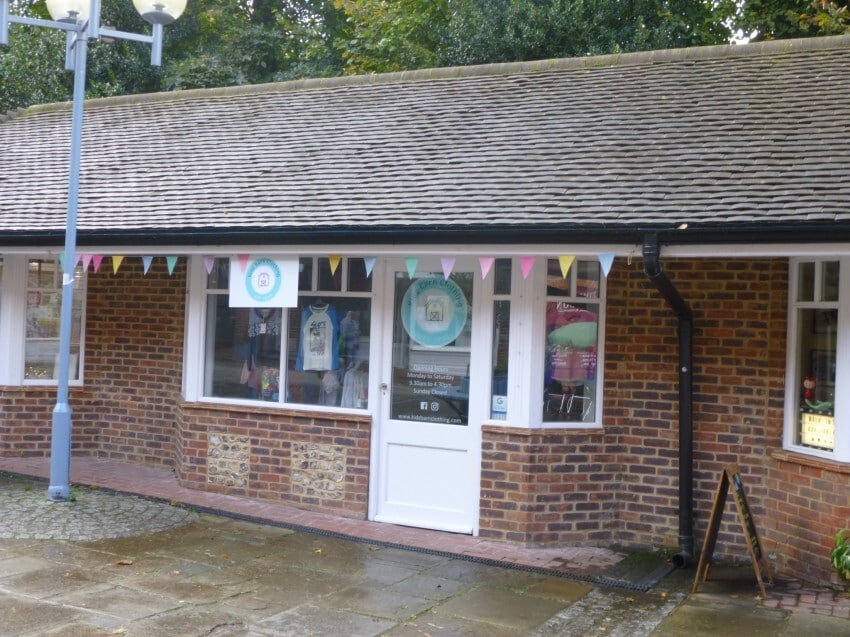 St Martins Walk, Dorking to rent Building Photo- Image 1 of 1