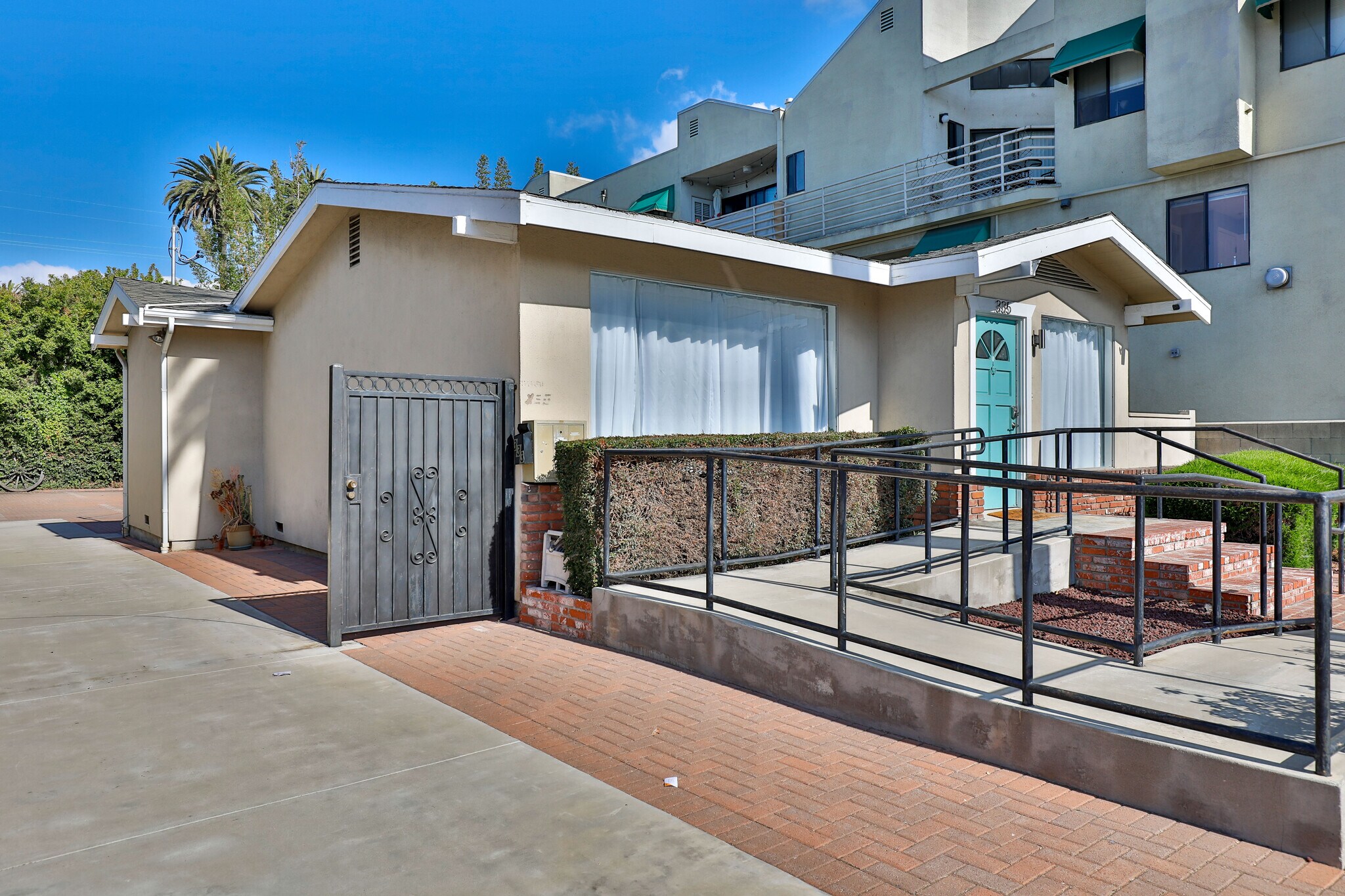 335 Redondo Ave, Long Beach, CA for sale Primary Photo- Image 1 of 1