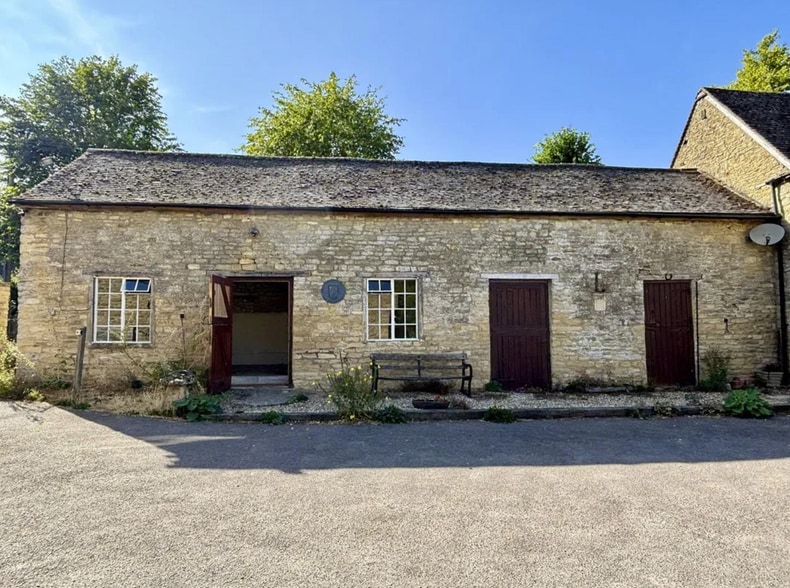 The Green, Chipping Norton to rent - Building Photo - Image 1 of 2