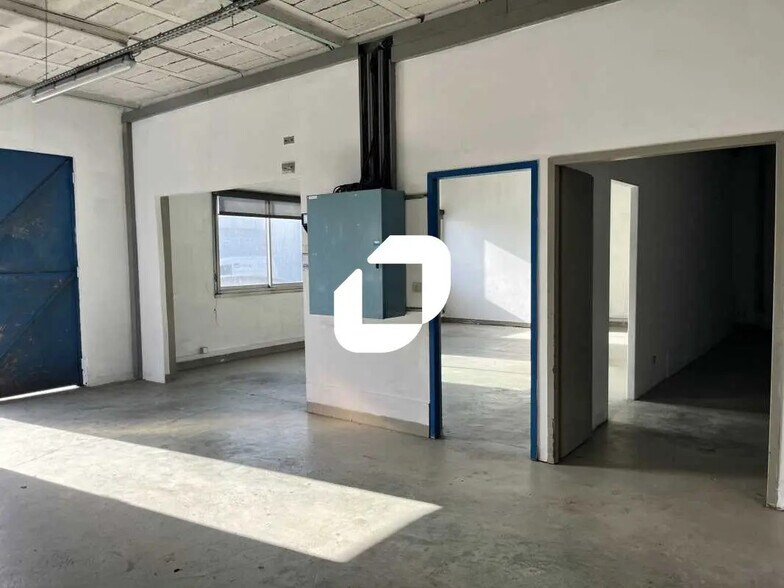 Office in Bègles to rent - Interior Photo - Image 1 of 4