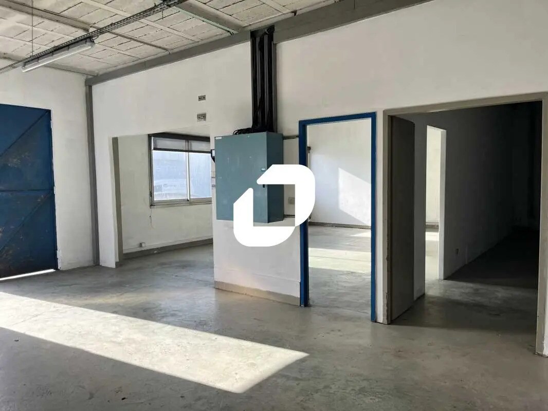 Office in Bègles to rent Interior Photo- Image 1 of 5