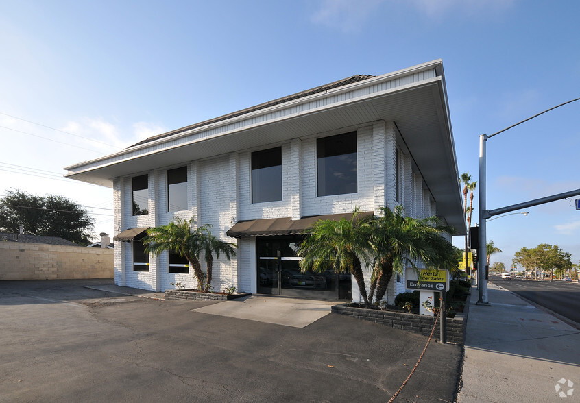 3130 Harbor Blvd, Costa Mesa, CA for sale - Primary Photo - Image 1 of 1