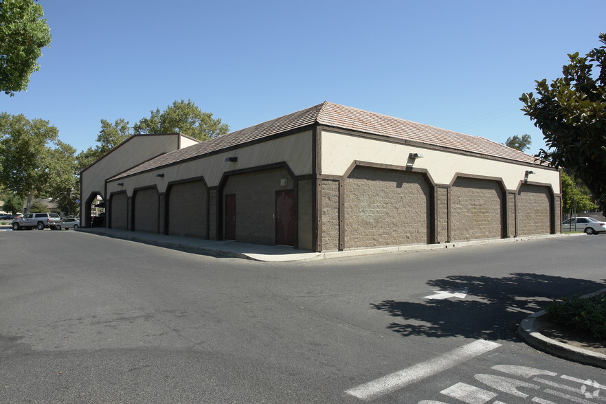 599 N Golden State Blvd, Turlock, CA for sale - Building Photo - Image 1 of 2