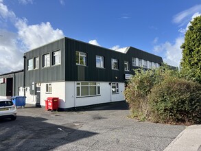 Victoria Rd, Burgess Hill for rent Building Photo- Image 1 of 3