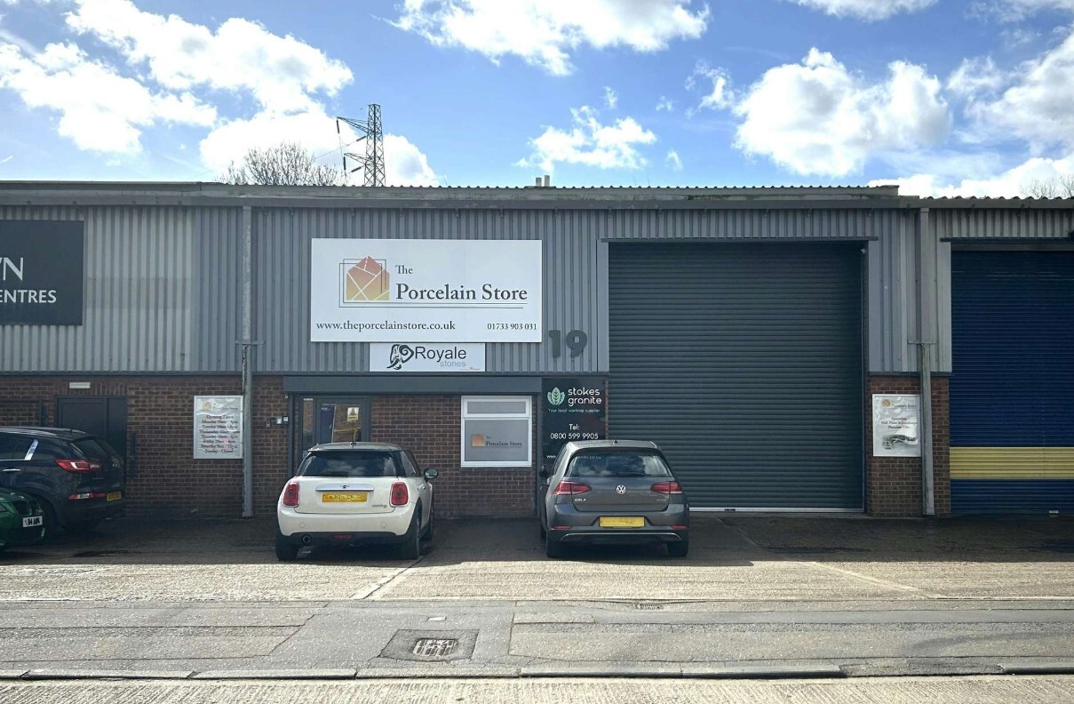 16-21 Harvester Way, Peterborough to rent Primary Photo- Image 1 of 2