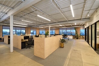 1200 N Branch St, Chicago, IL to rent Interior Photo- Image 2 of 14