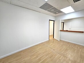 12340 Santa Monica Blvd, Los Angeles, CA for rent Interior Photo- Image 1 of 12