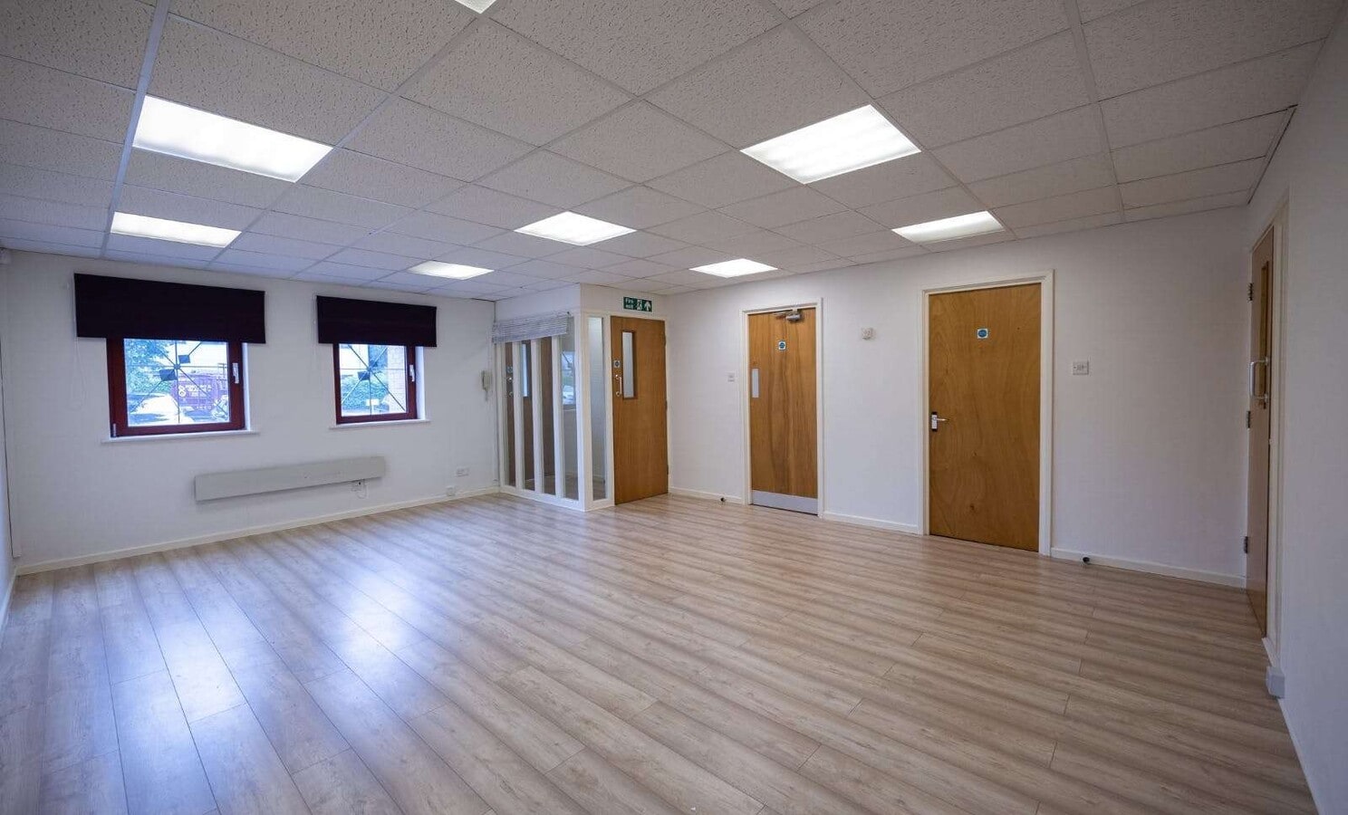 Earlswood Rd, Cardiff, VGL CF14 5GH - Unit 11 -  - Interior Photo - Image 2 of 4
