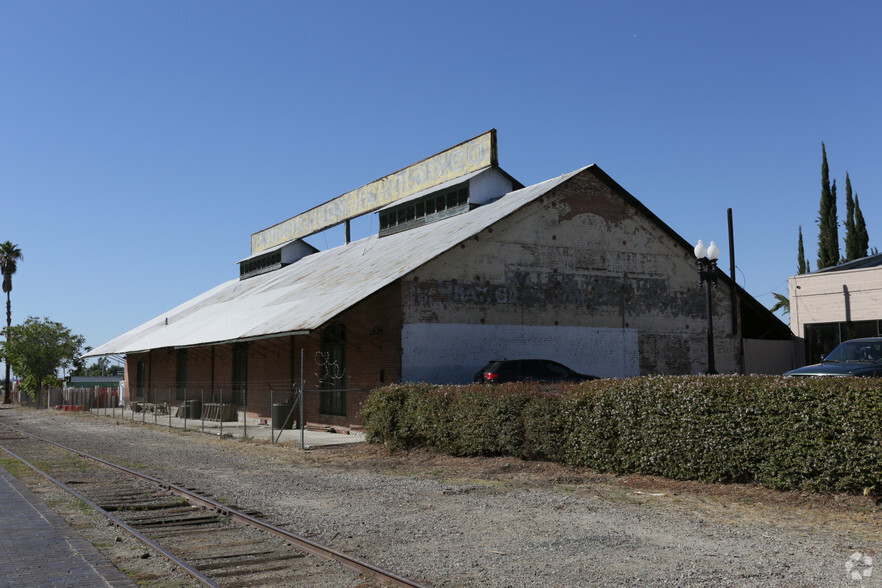 21 W Stuart Ave, Redlands, CA for rent - Building Photo - Image 3 of 5