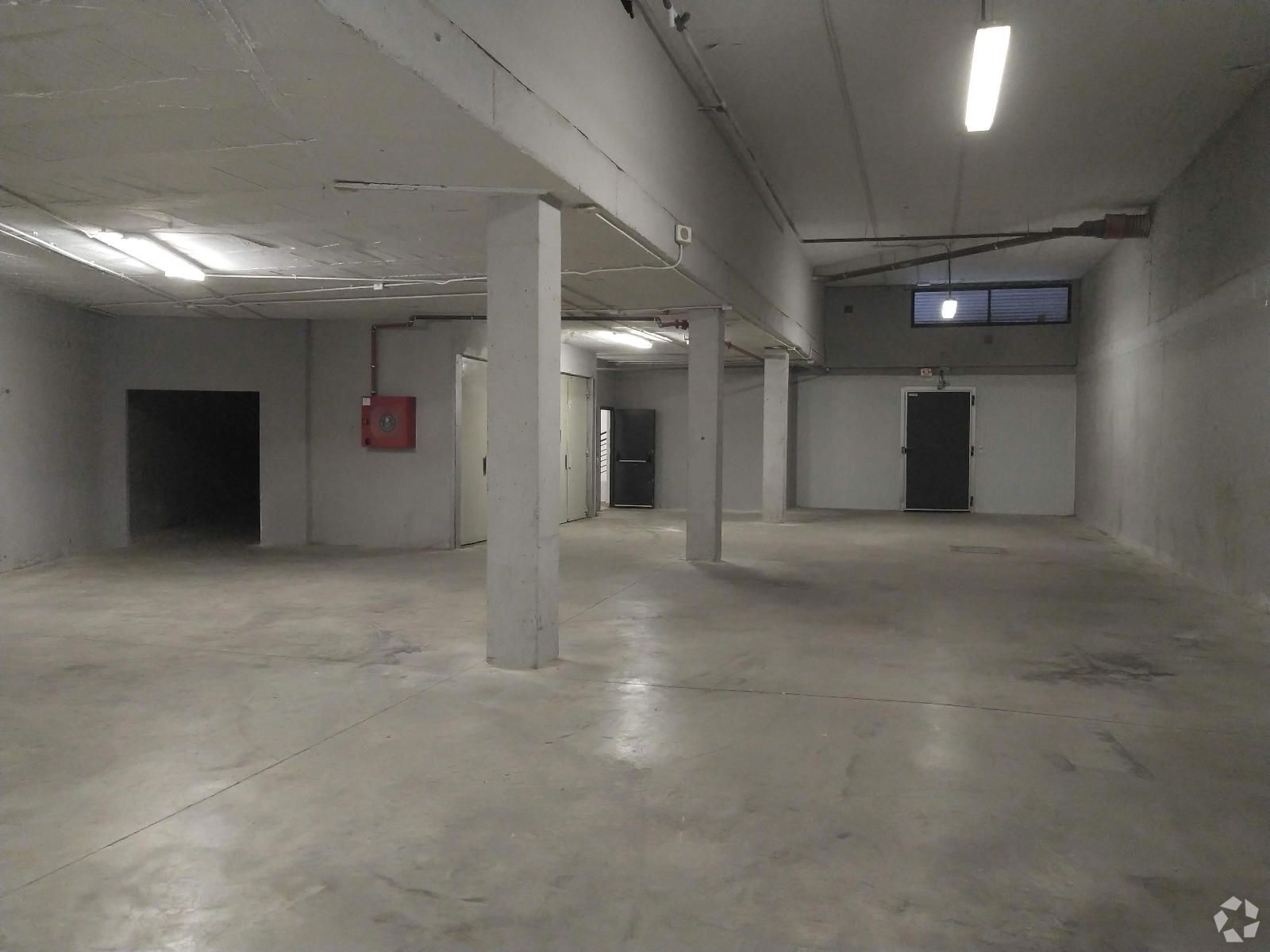 Retail in Cabanillas del Campo, Guadalajara to rent Interior Photo- Image 1 of 6