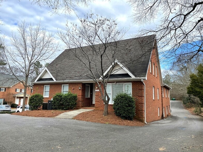 2340 Prince Ave, Athens, GA for rent - Building Photo - Image 1 of 3