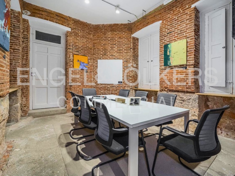Office in Madrid, Madrid to rent - Interior Photo - Image 3 of 4