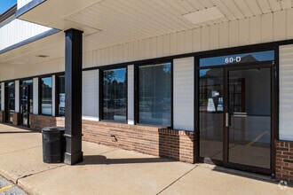 40-60 W Terra Cotta Ave, Crystal Lake, IL for rent Building Photo- Image 1 of 9