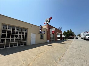 106 E Hobson Ave, Sapulpa, OK for sale Primary Photo- Image 1 of 3