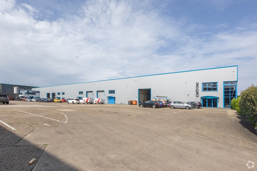 Salthouse Rd, Northampton for sale - Primary Photo - Image 1 of 12
