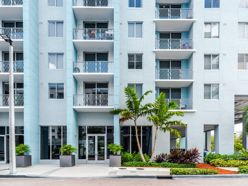 8175 NW 107th Ave, Doral, FL to rent Building Photo- Image 1 of 6