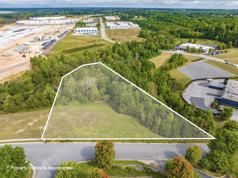 Cayuga Dr, Mooresville, NC for sale - Building Photo - Image 3 of 5