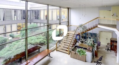 Office in Lisses to rent Interior Photo- Image 1 of 1