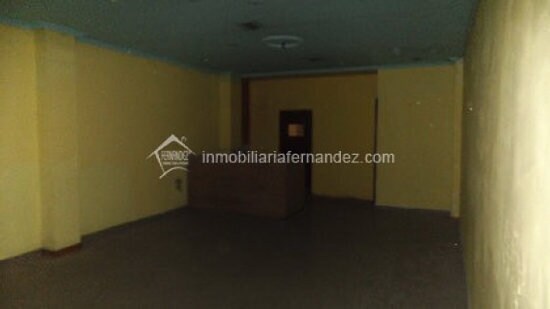 Retail in Cáceres, Cáceres to rent - Building Photo - Image 1 of 19