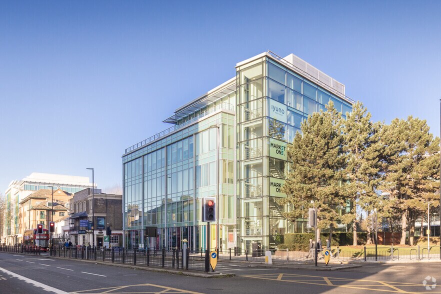 578-586 Chiswick High Rd, London for rent - Building Photo - Image 1 of 7