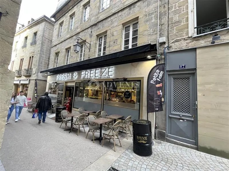 Location Commerce 140 m² - Photo 1