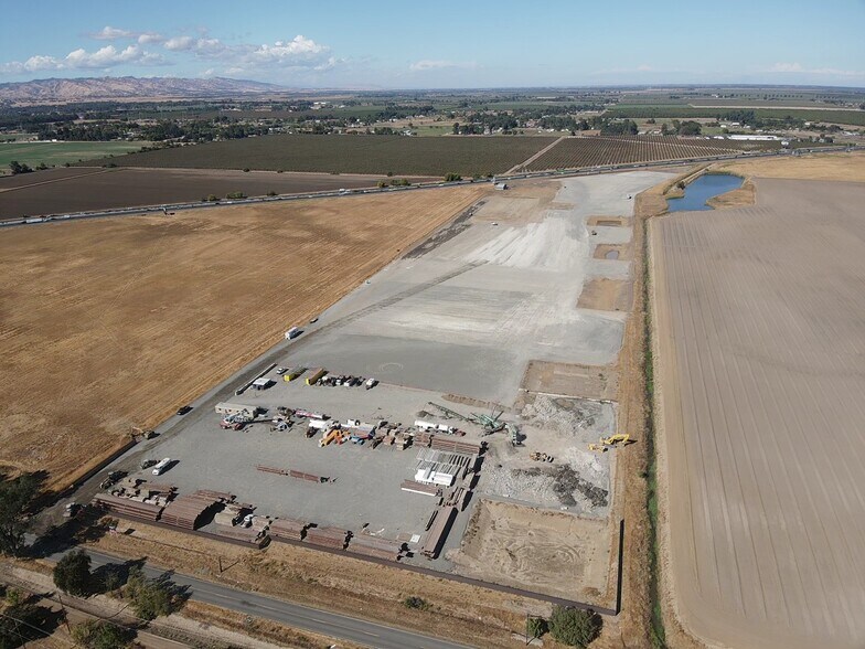 5419 Weber Rd, Vacaville, CA for rent - Construction Photo - Image 3 of 4