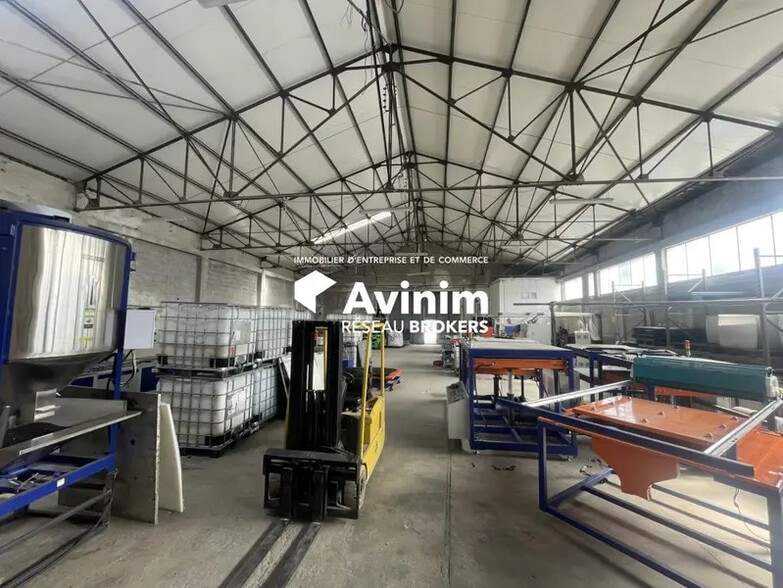 Industrial in Gémenos to rent - Interior Photo - Image 2 of 7
