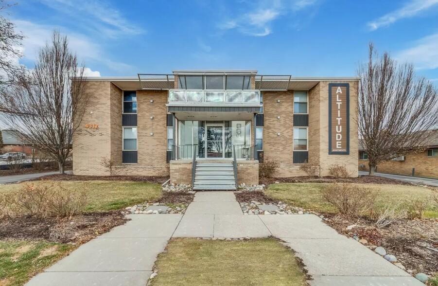 4312-4316 W 13 Mile Rd, Royal Oak, MI for sale - Building Photo - Image 1 of 1