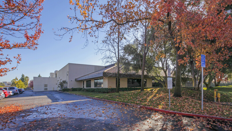 1244-1248 Reamwood Ave, Sunnyvale, CA for rent - Building Photo - Image 2 of 4