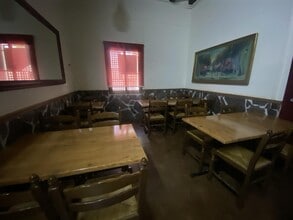 Retail in Barcelona, Barcelona to rent Interior Photo- Image 2 of 4