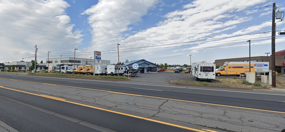 2987 S Highway 97, Redmond, OR for sale - Primary Photo - Image 1 of 1