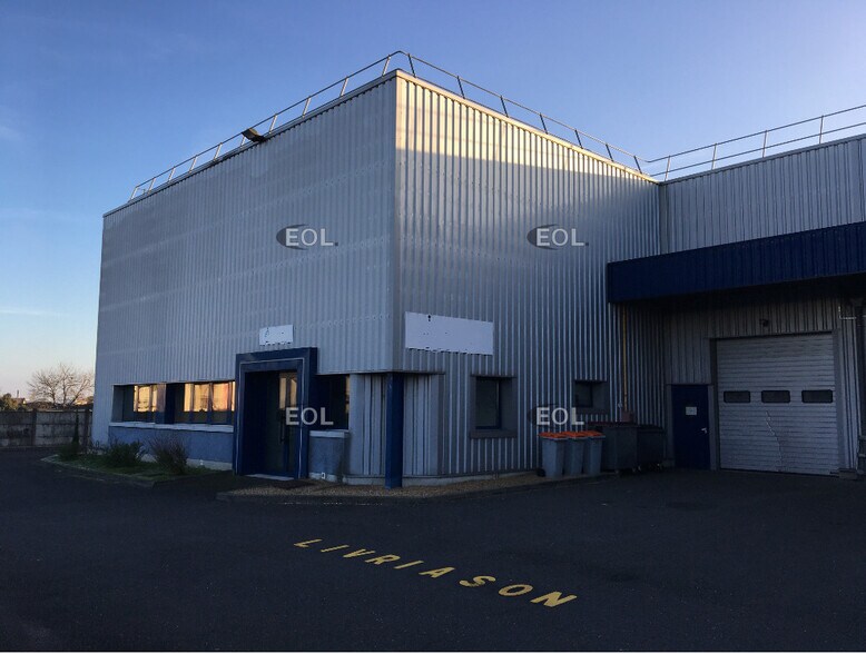 Light Industrial in Chilly-Mazarin to rent - Building Photo - Image 1 of 1