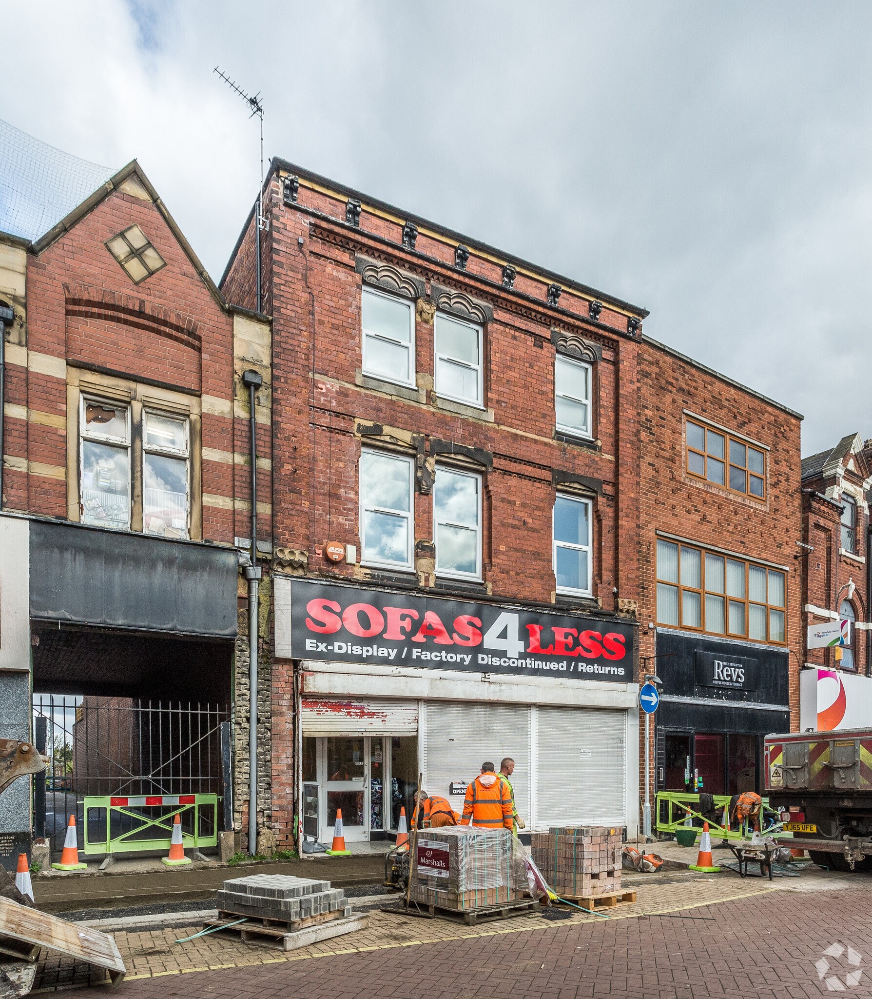 24 Carlton St, Castleford for sale Primary Photo- Image 1 of 1