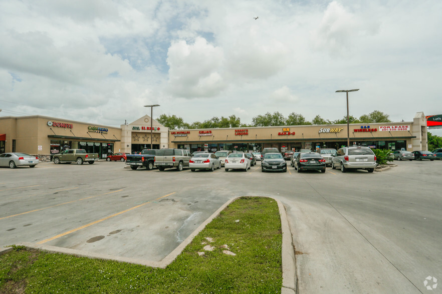 5243 FM 521 Rd, Arcola, TX for sale - Primary Photo - Image 1 of 1