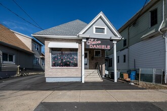 537 Main St, East Haven, CT for sale Primary Photo- Image 1 of 1