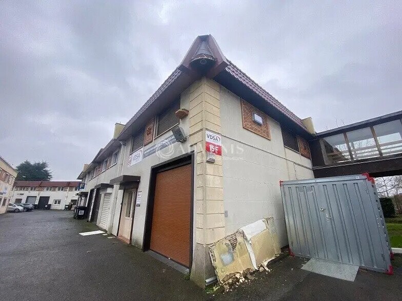 Light Industrial in Massy to rent - Building Photo - Image 2 of 7