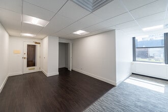 8 S Michigan Ave, Chicago, IL to rent Interior Photo- Image 2 of 6