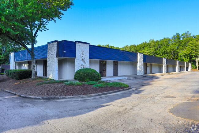 More details for 2945 Stone Hogan Connector Rd, Atlanta, GA - Office, Retail for Rent