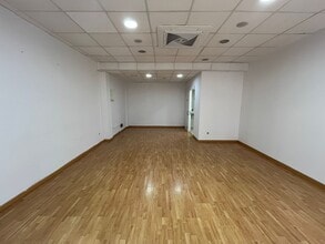 Retail in Esparreguera, Barcelona to rent Interior Photo- Image 1 of 6